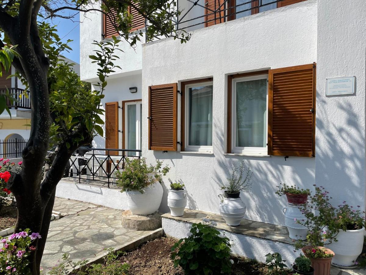 Karagiozos Studios & Apartments Skopelos Town Exterior foto