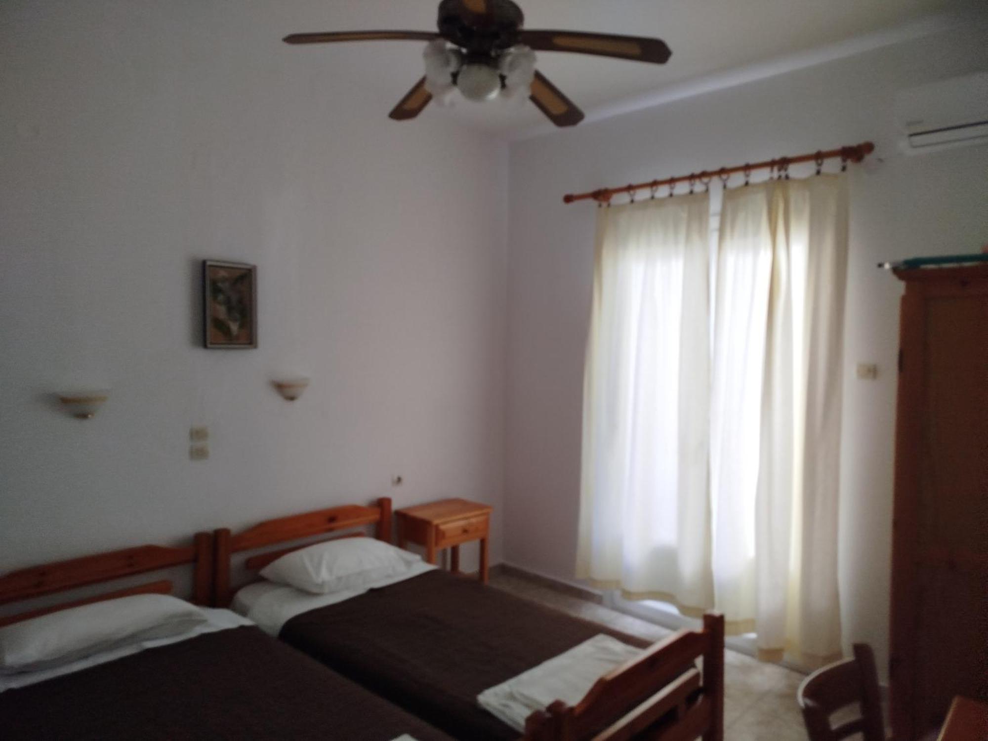 Karagiozos Studios & Apartments Skopelos Town Exterior foto