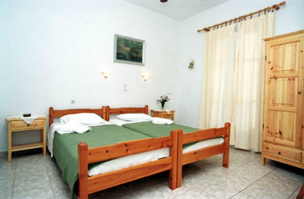 Karagiozos Studios & Apartments Skopelos Town Quarto foto