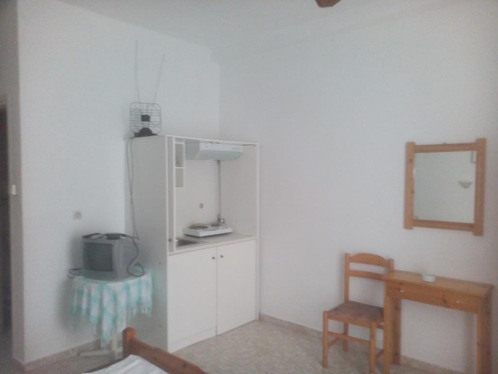 Karagiozos Studios & Apartments Skopelos Town Exterior foto
